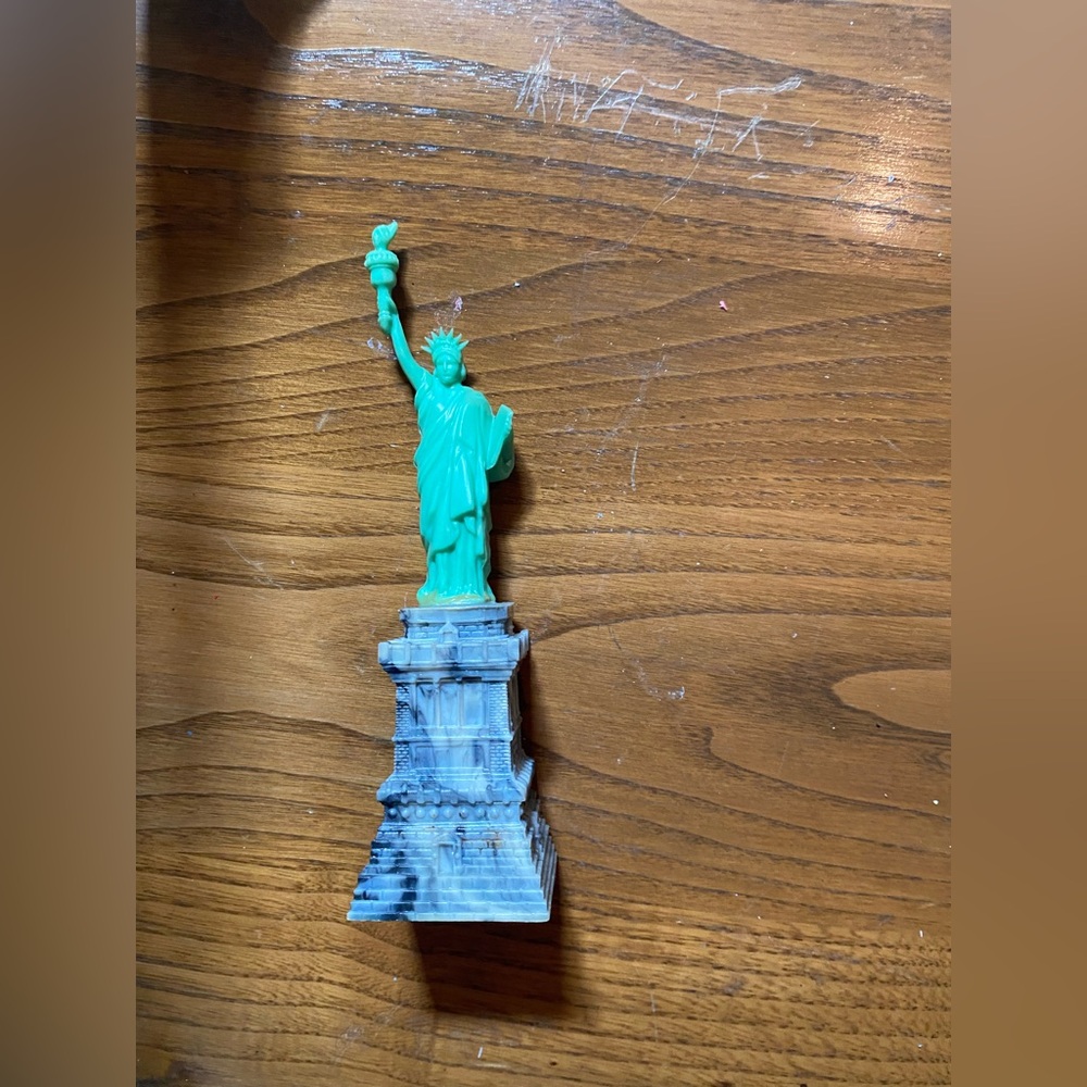 Green and Gray Statue of Liberty Figurine - Home Art Sculpture